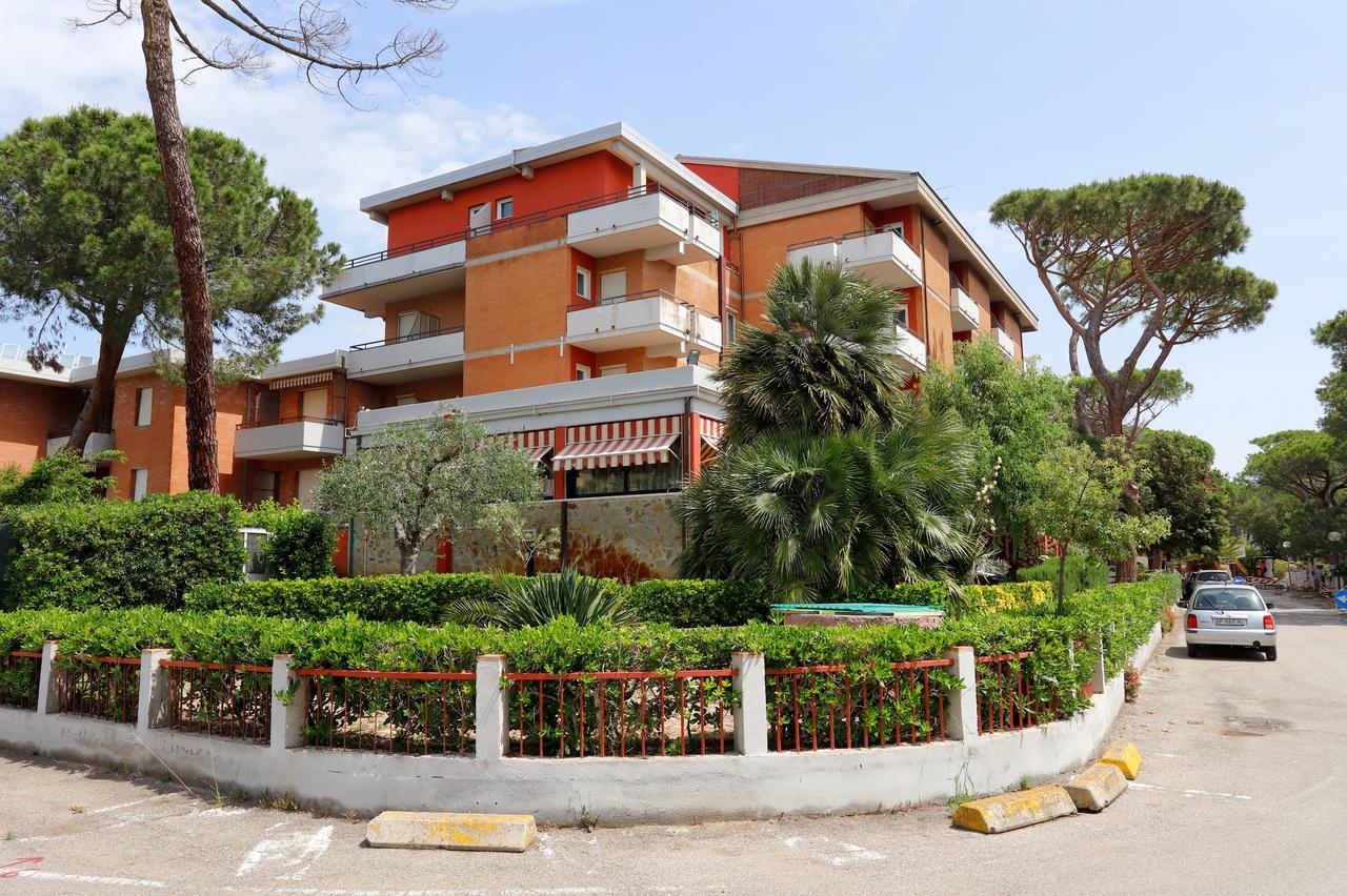 Hotel Grifone Principina a Mare Exterior foto