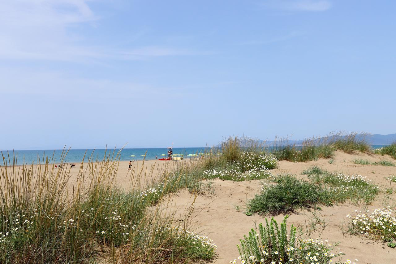 Hotel Grifone Principina a Mare Exterior foto